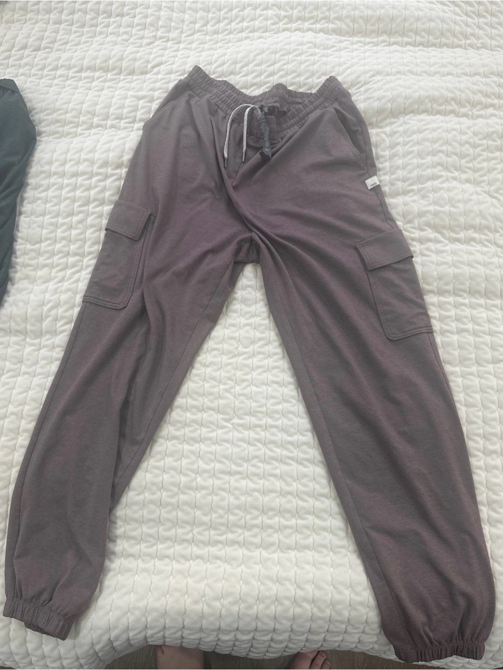 Vuori women’s joggers